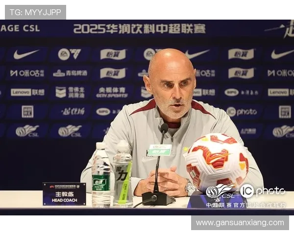 上海海港主帅穆斯卡特荣膺中超九十月最佳教练称号